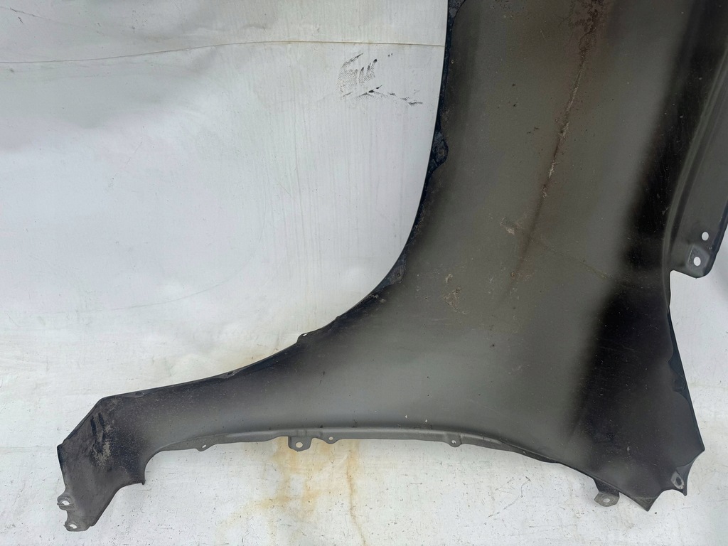 фото №11, Toyota hilux viii 2015 крила правий перед передній