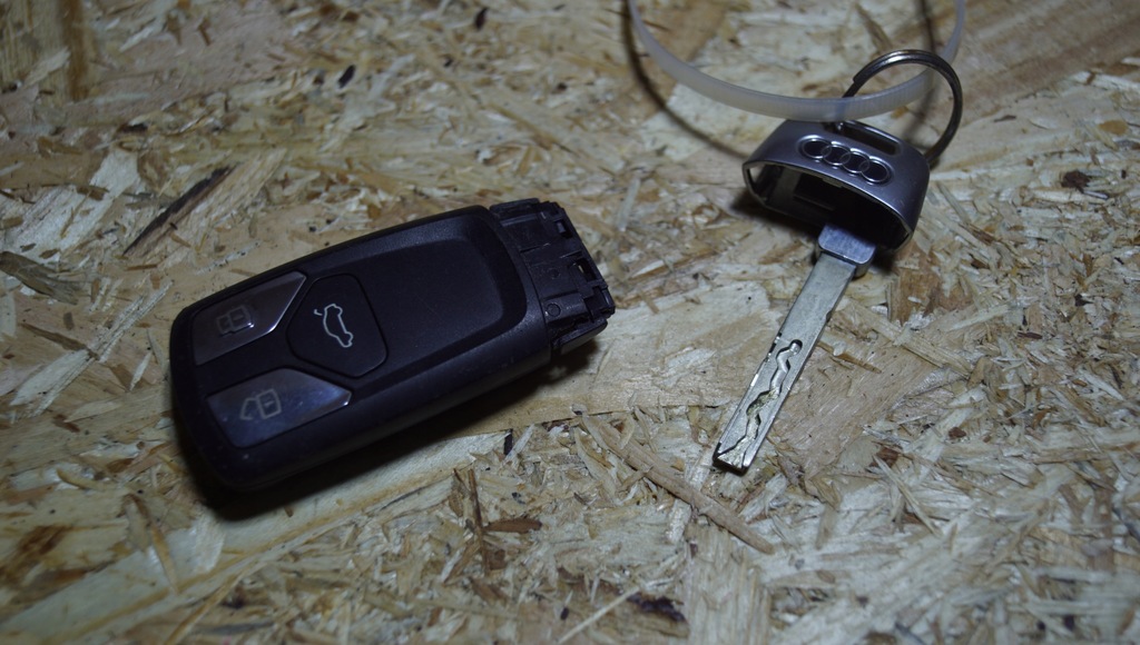 фото №7, Ключ pilot audi a4 b9 4m0959754t