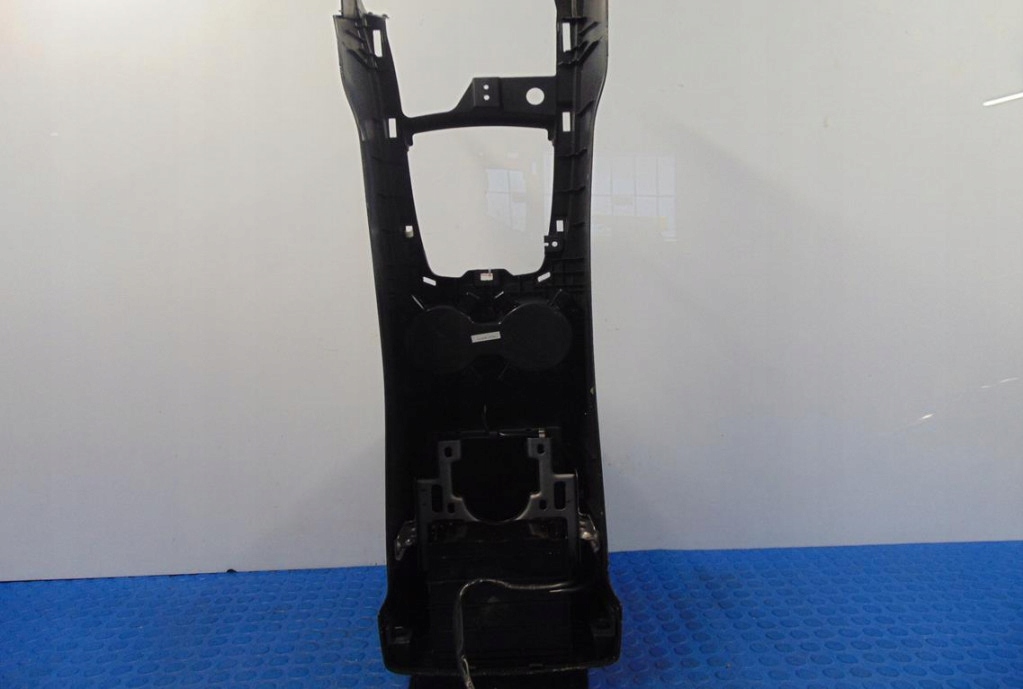 фото №7, Hyundai santa fe ii подлокотник