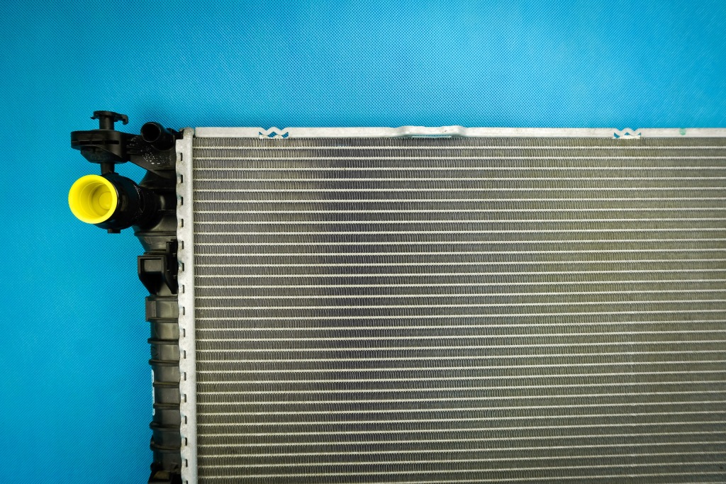 Купить Радиатор воды масла audi a4 8k a5 8t q5 8r 8k0121251aj 2.0tdi