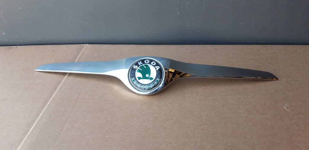 фото №1, Молдинг хром решётка решётка радиатора skoda roomster