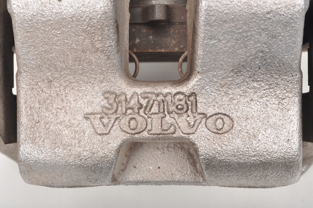 фото №7, Volvo xc40 ii суппорт тормозной правый задняя 31471181