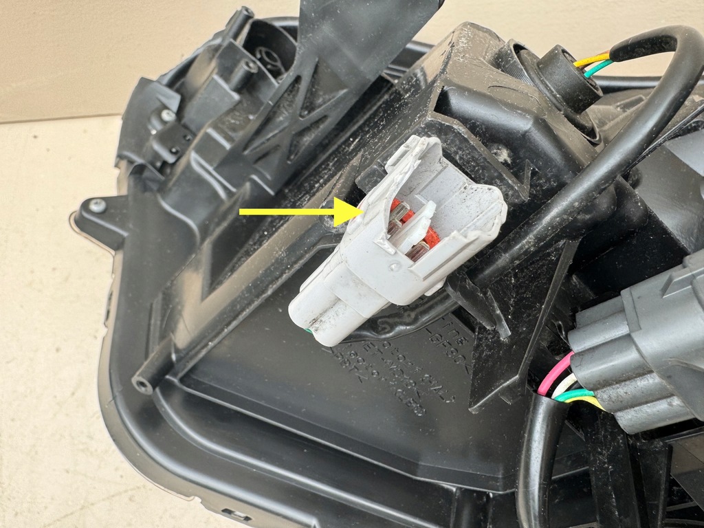 фото №15, Toyota rav4 iv lift 15-19r лампа права передня правий перед