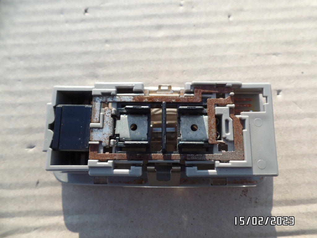 фото №15, Лампа освітлення кабіни nissan x-trail t31