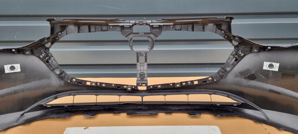 Купити Mazda 3 2019- бампер перед оригінал g149