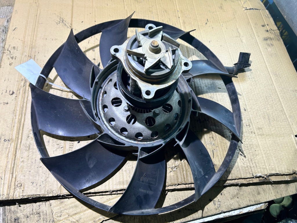 Вентилятор вязкостная муфта насос воды land rover 3.6 tdv8 5h22-8600-hb с Разборки