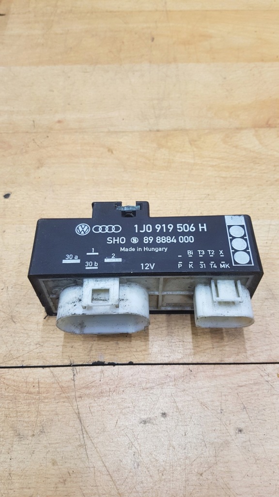 Купити Модуль блок керування вентиляторів vw golf iv