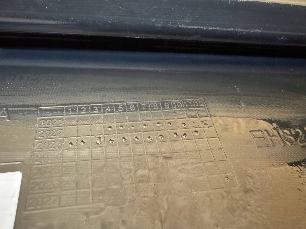 фото №10, Mg mg4 ev 22- бампер задня задній накладка dół