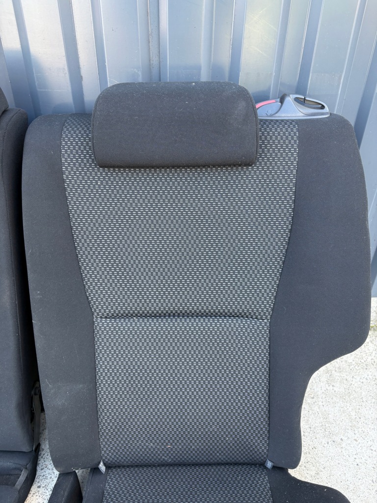 фото №11, Toyota auris i lift заднее сиденье задняя сиденья 09-12 5d europa