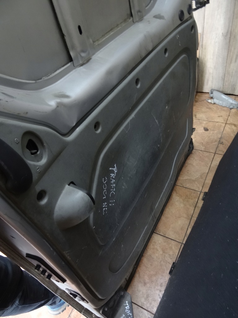 фото №1, Обшивка дверь боковой голый trafic ii