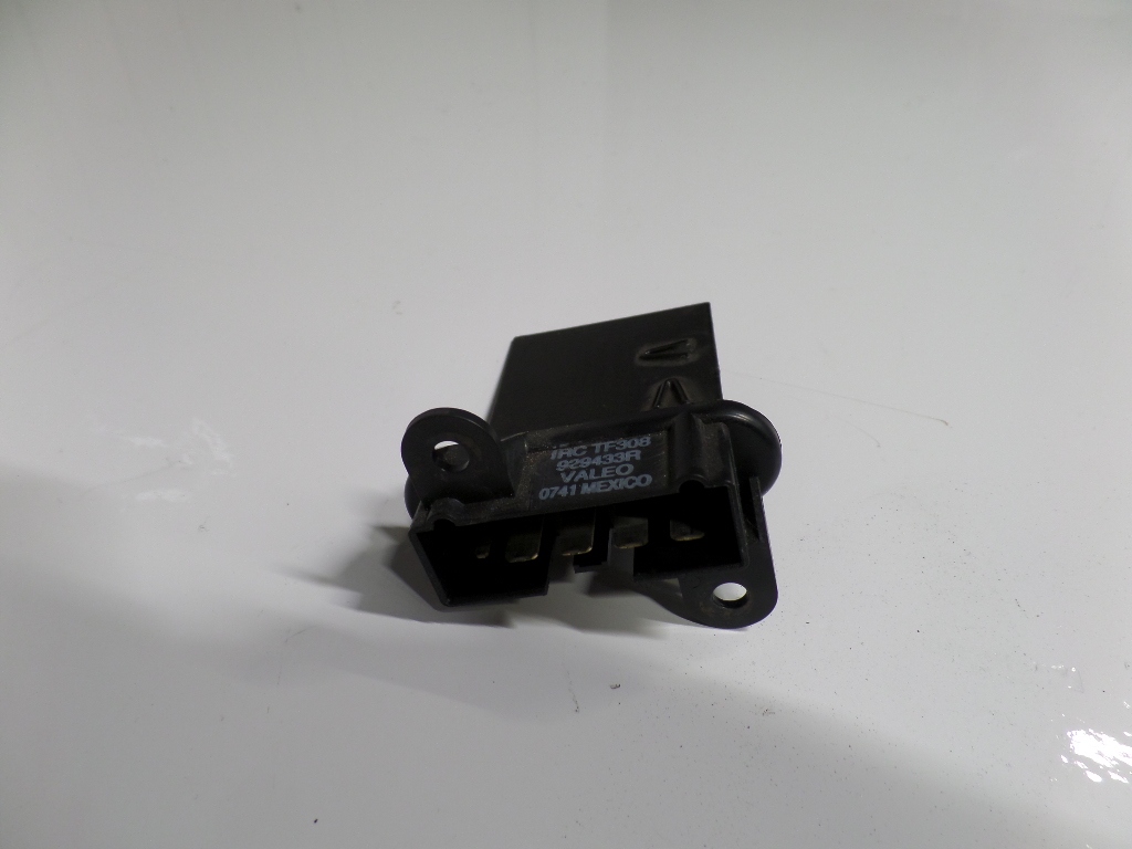 фото №1, Jeep cherokee liberty kj резистор вентилятор