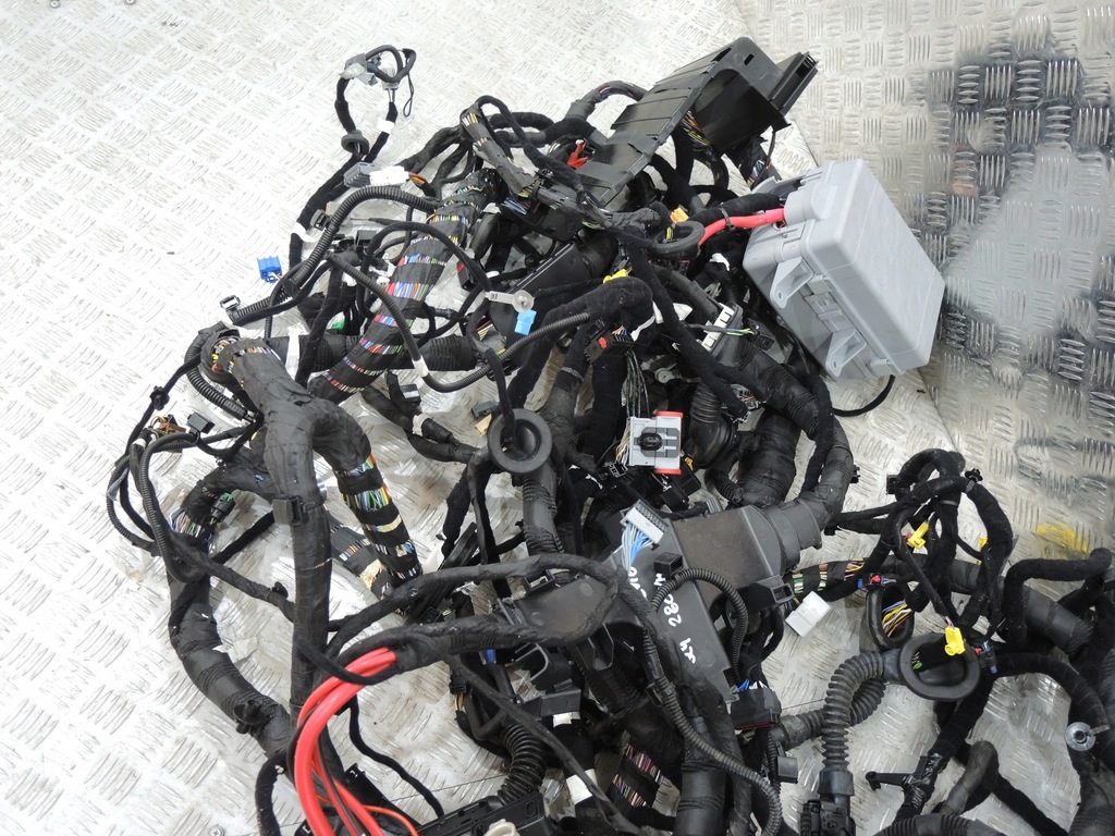 фото №3, Alfa romeo stelvio q4 электропроводка салона