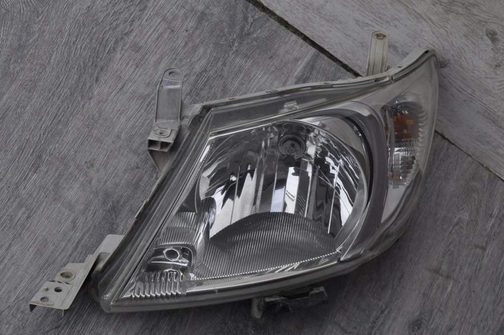 фото №6, Toyota hilux lift n70 09-11 фара лампа ліва 0k-4 europa