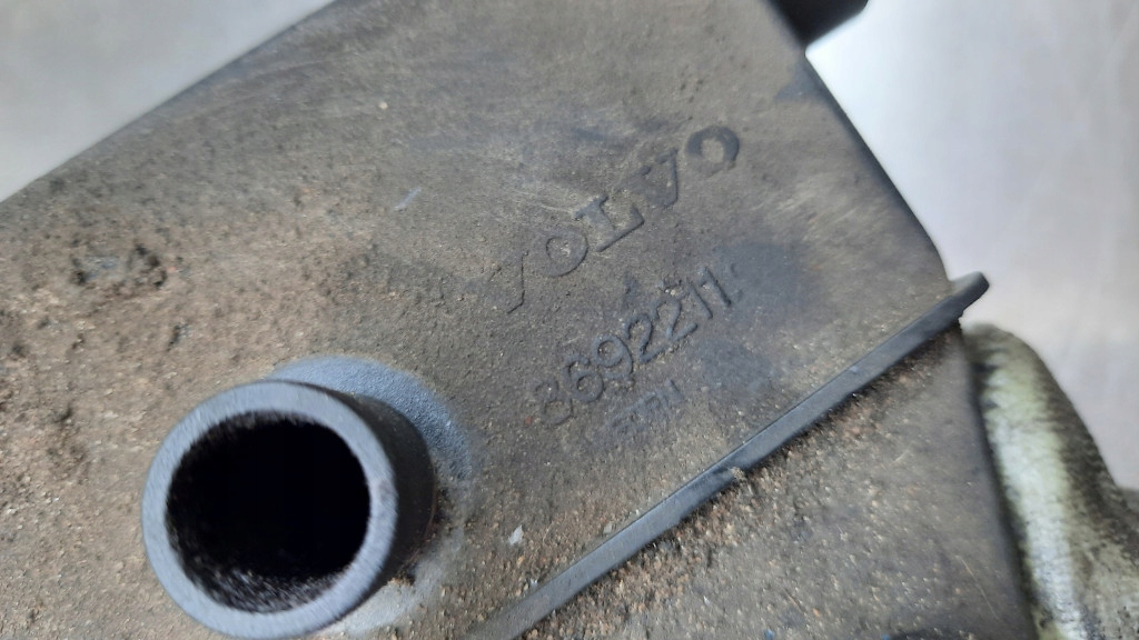 фото №6, Вентиляция картера двигателя 8692211 volvo s40 s60 v70 ii s80