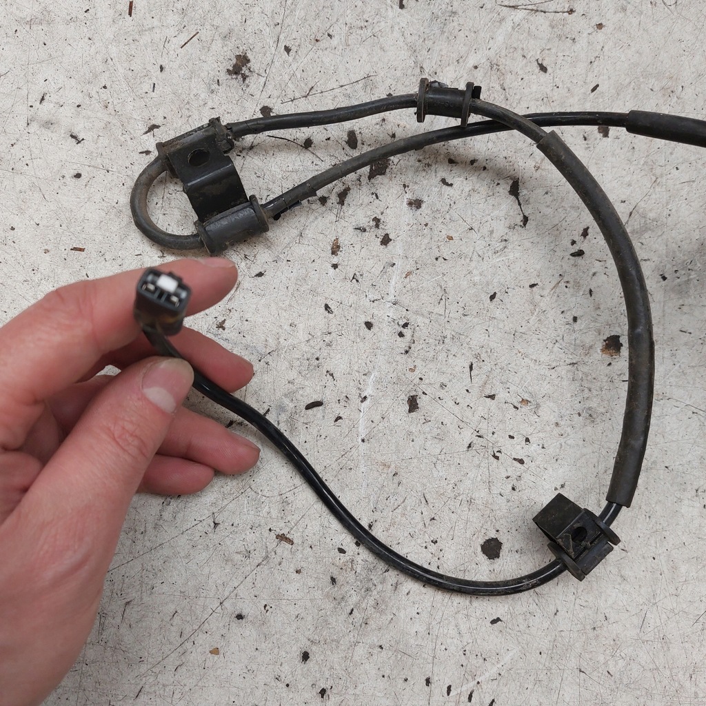 фото №16, Hyundai ix35 1,7 поворотный кулак левая перед хороший состояние