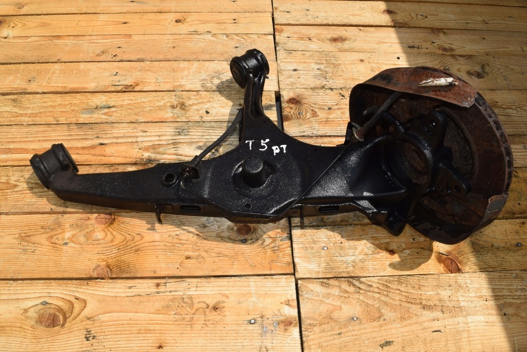 фото №1, Vw t5 поворотный кулак рычаг правый задняя задняя