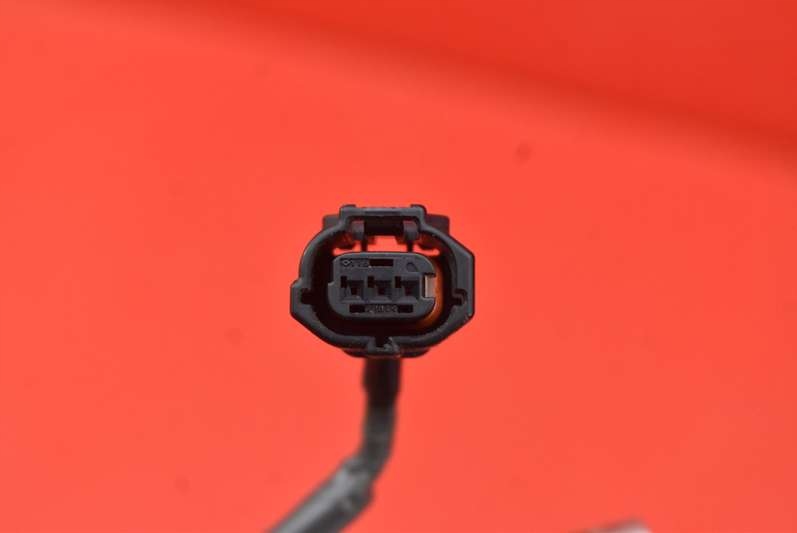 фото №9, Молдинг упорскування інжектор 06n0417 mazda mx5 mx-5 iv nd 1.5 skyactiv 131 km