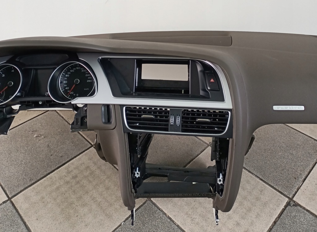 фото №7, Audi a5 sportback консоль приборная панель приборная панель оригинал jak nowa коричневая