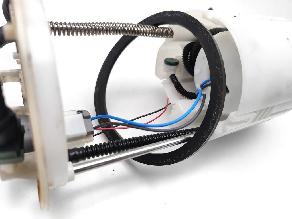 фото №13, Mitsubishi outlander насос топлива w бак 2.0 hybrid 4wd plug-in hybrid