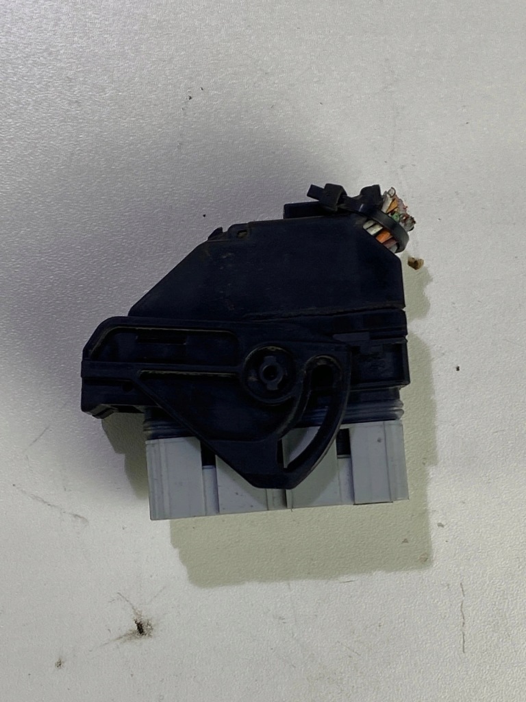 фото №7, Штекер колодка блок управления двигателя renault scenic iii 1.5