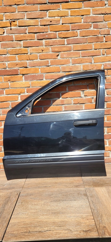 фото №1, Jeep grand cherokee wk 5-10 дверь левый перед