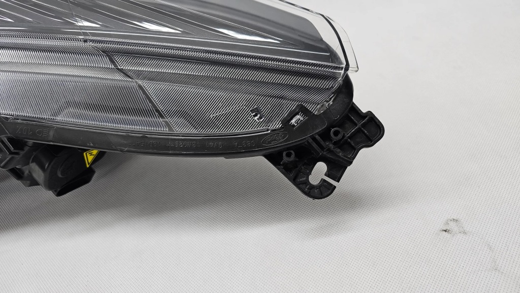 Ford kuga mk 2 рестайлинг  st фара перед правый  full led Недорого