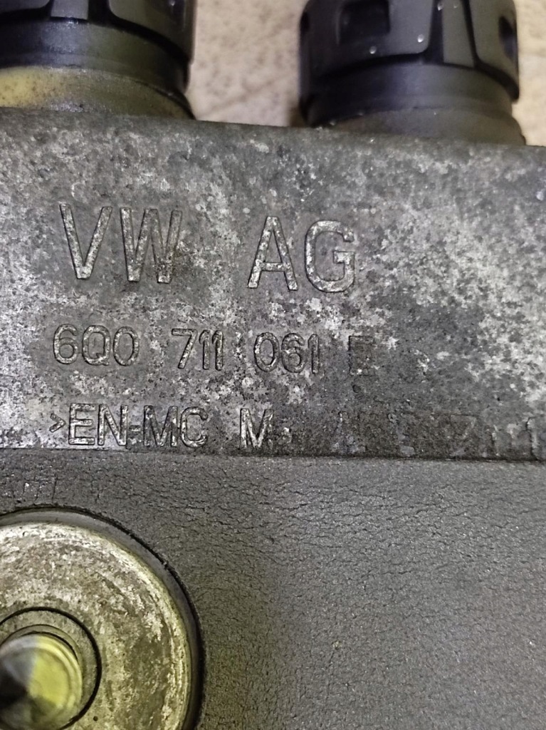 фото №10, Vw polo iv домкрат тросы переключения передач 6q0711061e