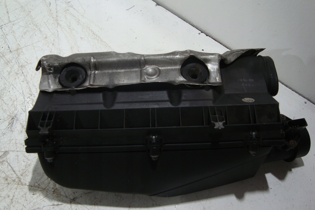 фото №8, Корпус фільтра повітря mercedes cl w203 2,2 poznań