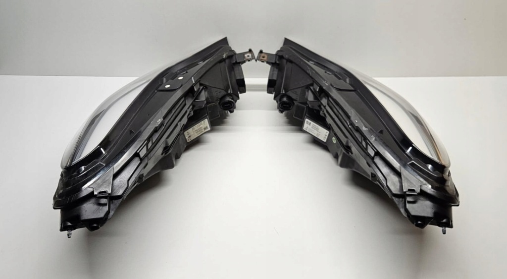 Tesla 3 рестайлінг  фара full led лівий праві фара комплект Недорого