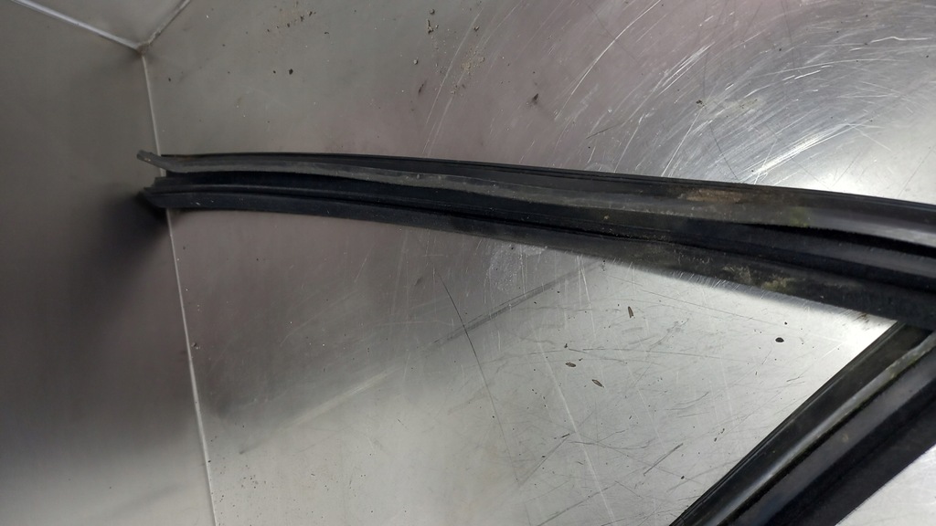 фото №7, Прокладка двері лівий задня volvo xc70 ii v70 iii