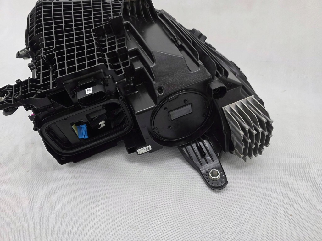 фото №14, Mercedes mb eqs w296 suv лампа перед левая digital light europa a2969062502