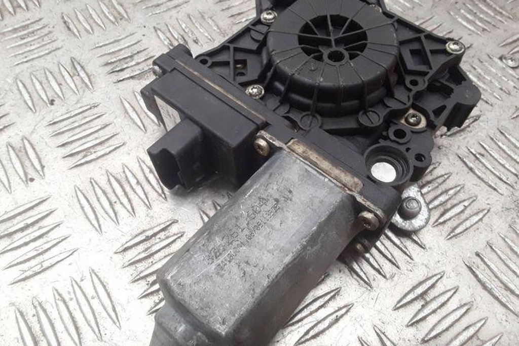 фото №8, Подъемник стекло задних правых дверь peugeot 807 e 32261604 2.2l дизель