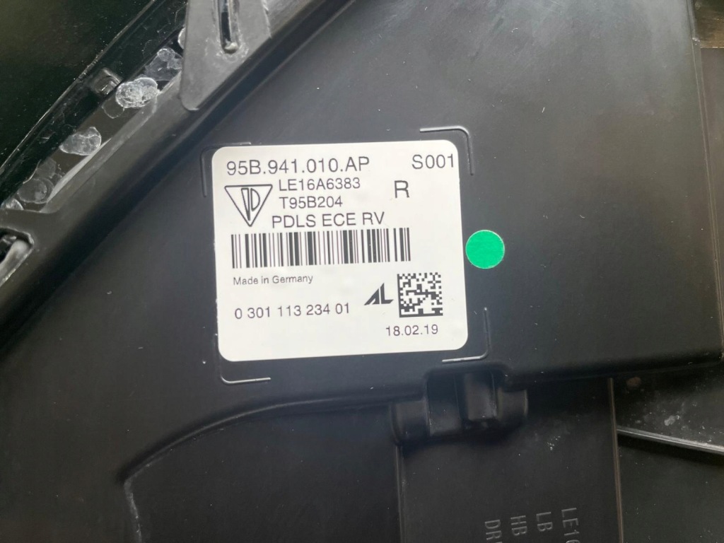 Фара перед ліва правий porsche macan 95b рестайлінг  led drl комплект оригінальний номер європа  в гарному стані Ціна