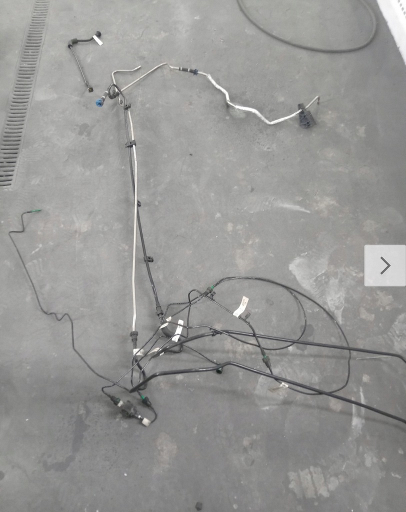 фото №1, Провода - трубки топлива velar l560