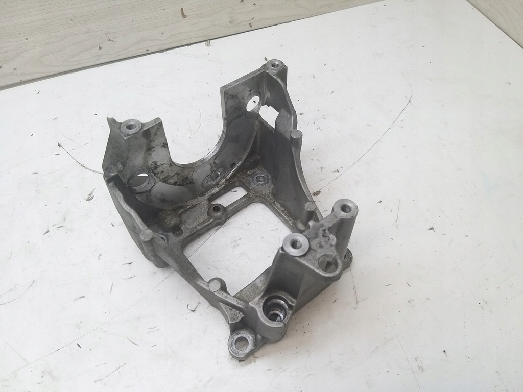 фото №10, Кронштейн кронштейн насоса hdi 3.0 d td 306dt jaguar xf i x250 xj 9x2q-9a361-ca