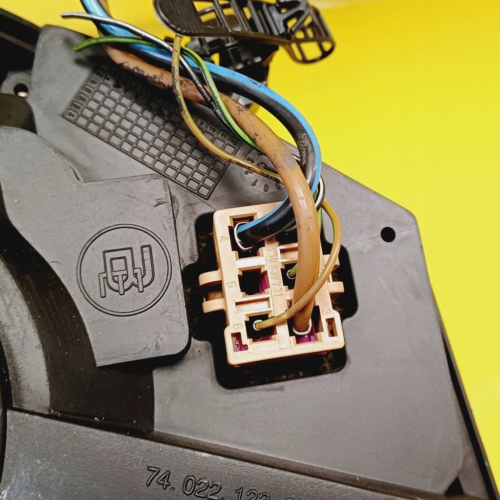 фото №6, Повітродувка обдув вентилятор audi a4 s4 b6 8d1820021 / 740221233f nr243