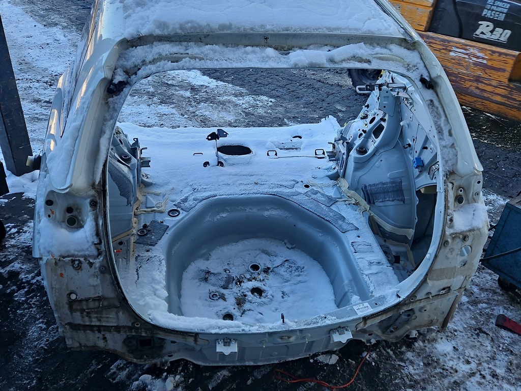 фото №1, Pas задній підлога піддон багажника toyota auris ii kombi