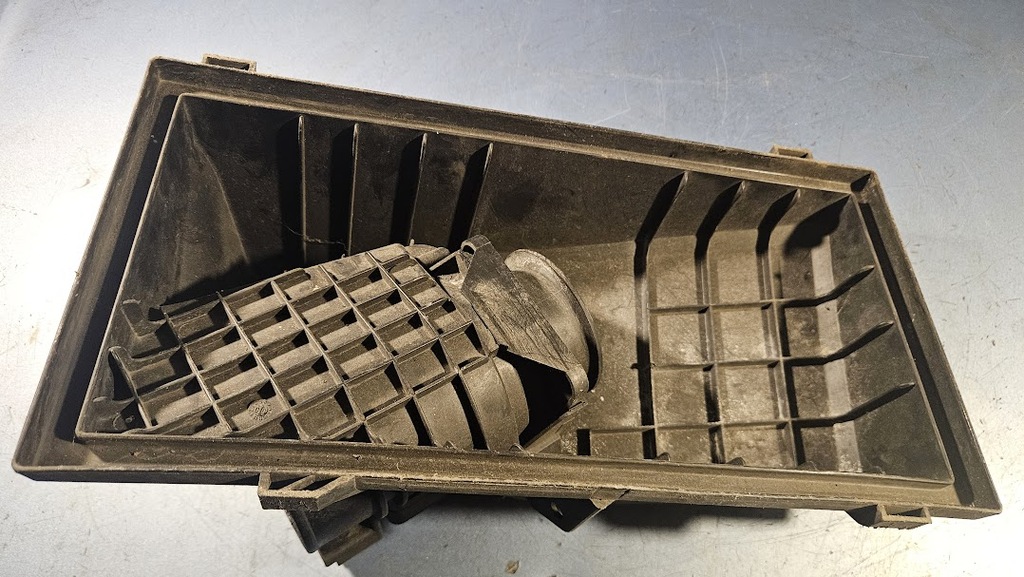 фото №4, Витратомір 6pin mitsubishi carisma 30884026 mr911238 13585