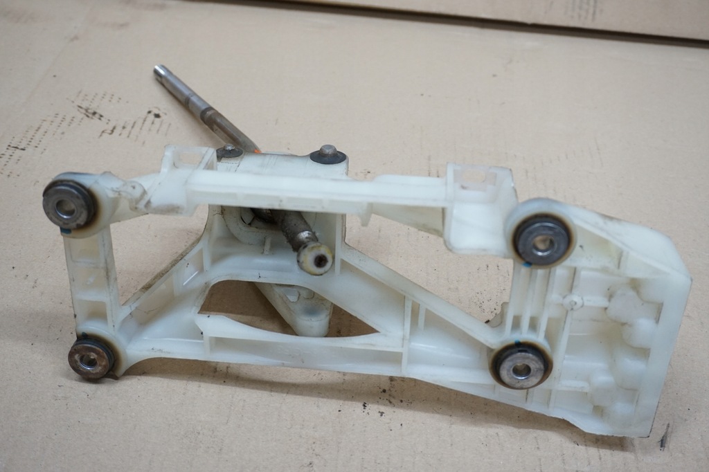 фото №7, Toyota rav4 вибірник важіль передач механічна коробка передач 00-05r