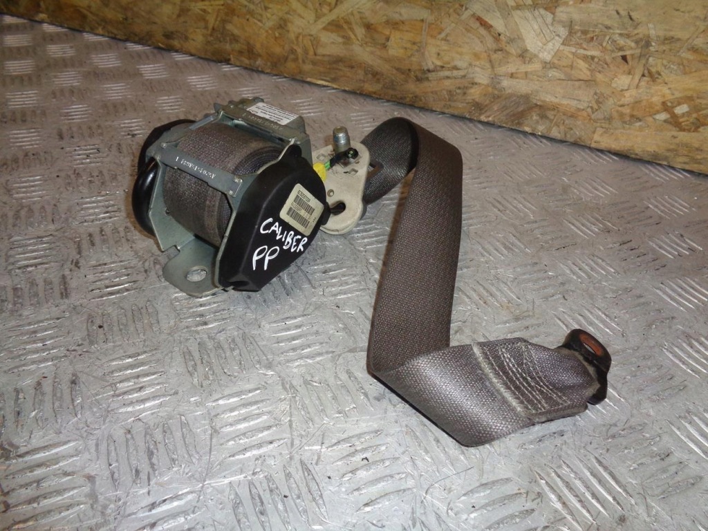 Pas безпеки правий перед dodge caliber 06- Ціна