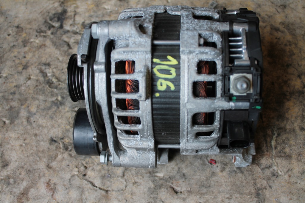 Купить 106 .генератор bmw 0125814004