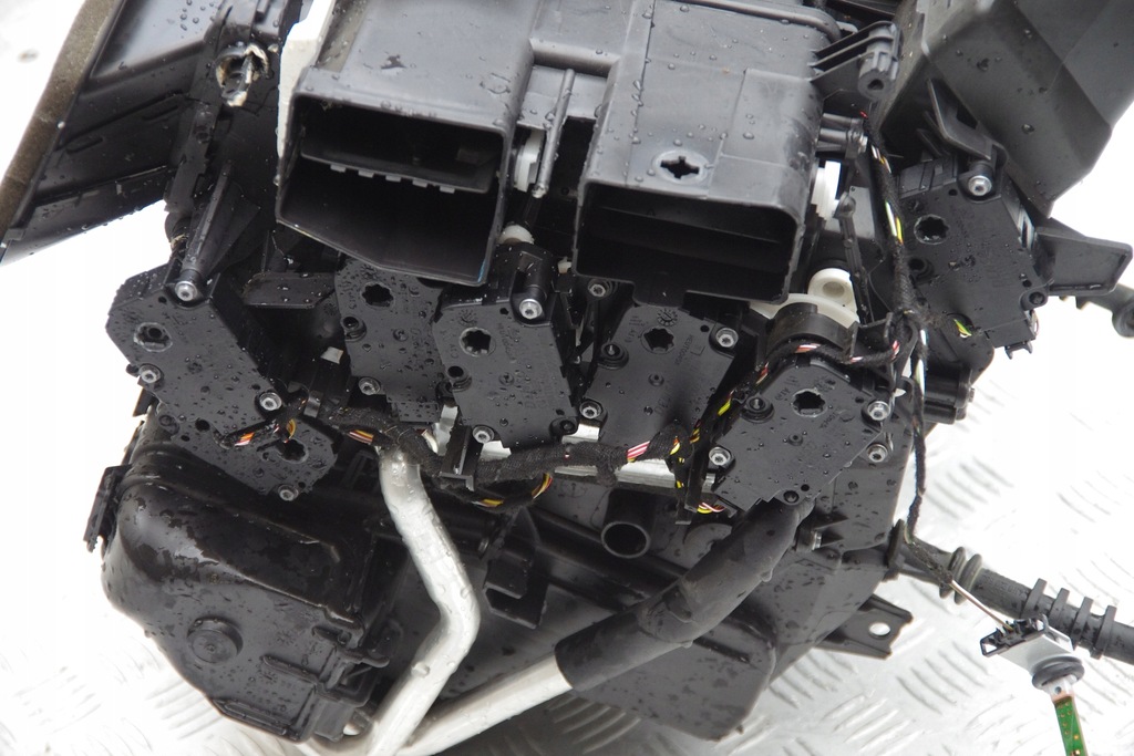 фото №5, Обігрівач комплектна audi a8 d4 lift europa