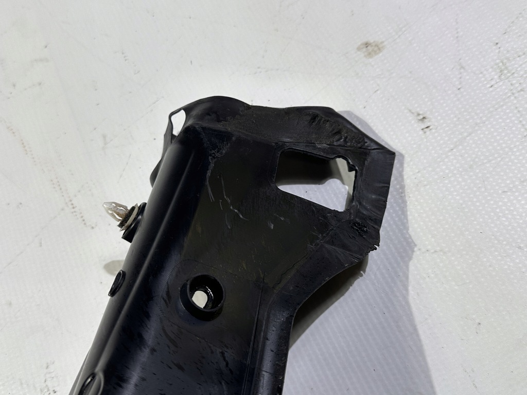 фото №9, Прокладка ущільнювачі задня задня багажника ford expedition 2018 - 2022