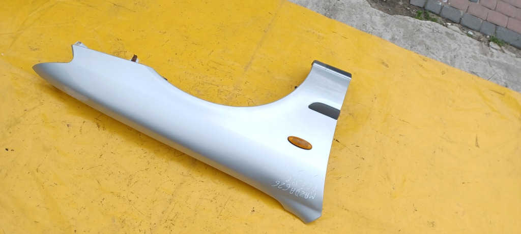 Крило правий перед mazda 626 94-98r сріблястий Київ