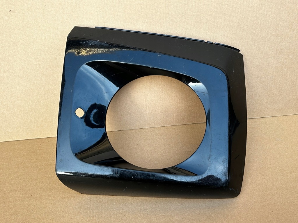 фото №1, Mercedes g-klasa w463 рамка лампы перед передняя