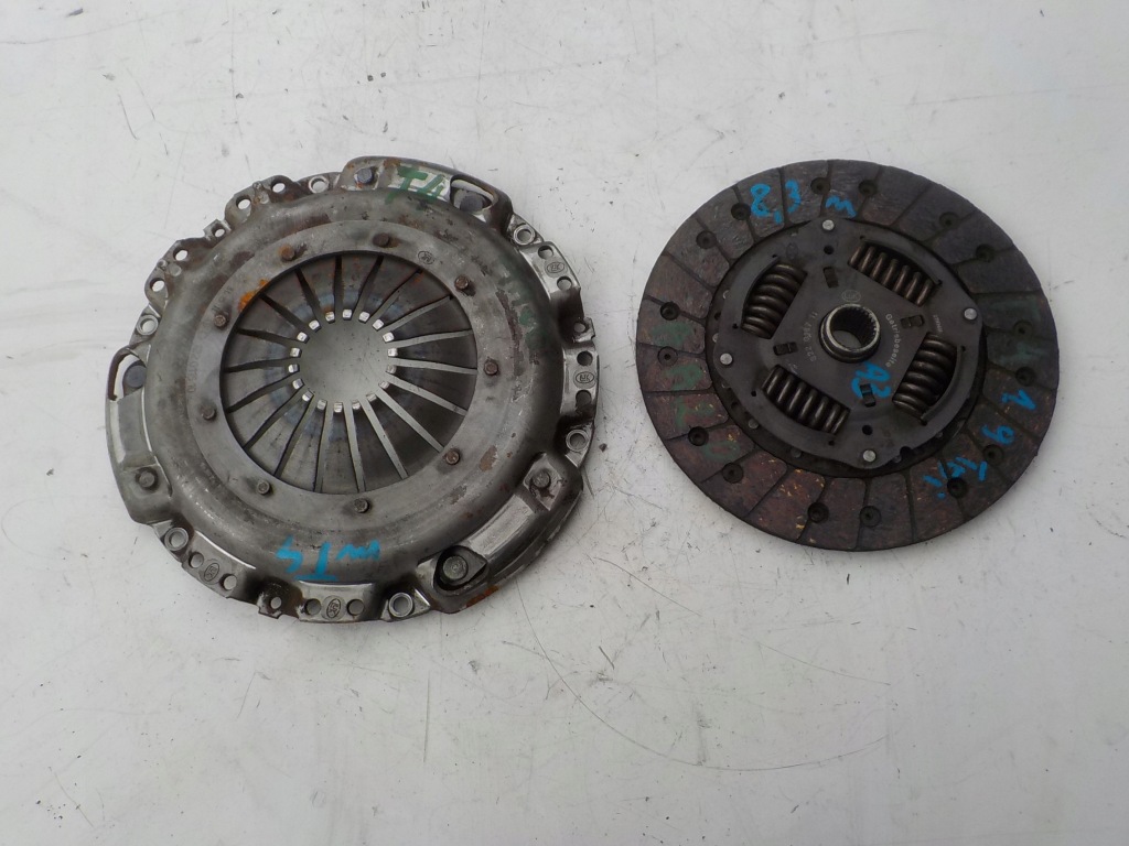 фото №1, Vw transporter t4 00r 1.9 td 68km abl сцепление прижим + диск 8,3mm