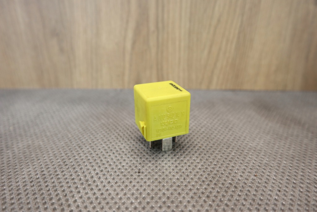 фото №1, Mercedes slk 171 r171 реле tyco 0025421419