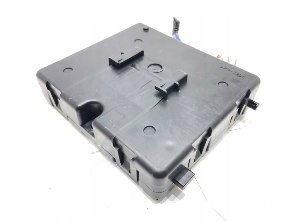 Модуль комфорта renault clio v 285258299r хэтчбек блок управления Цена