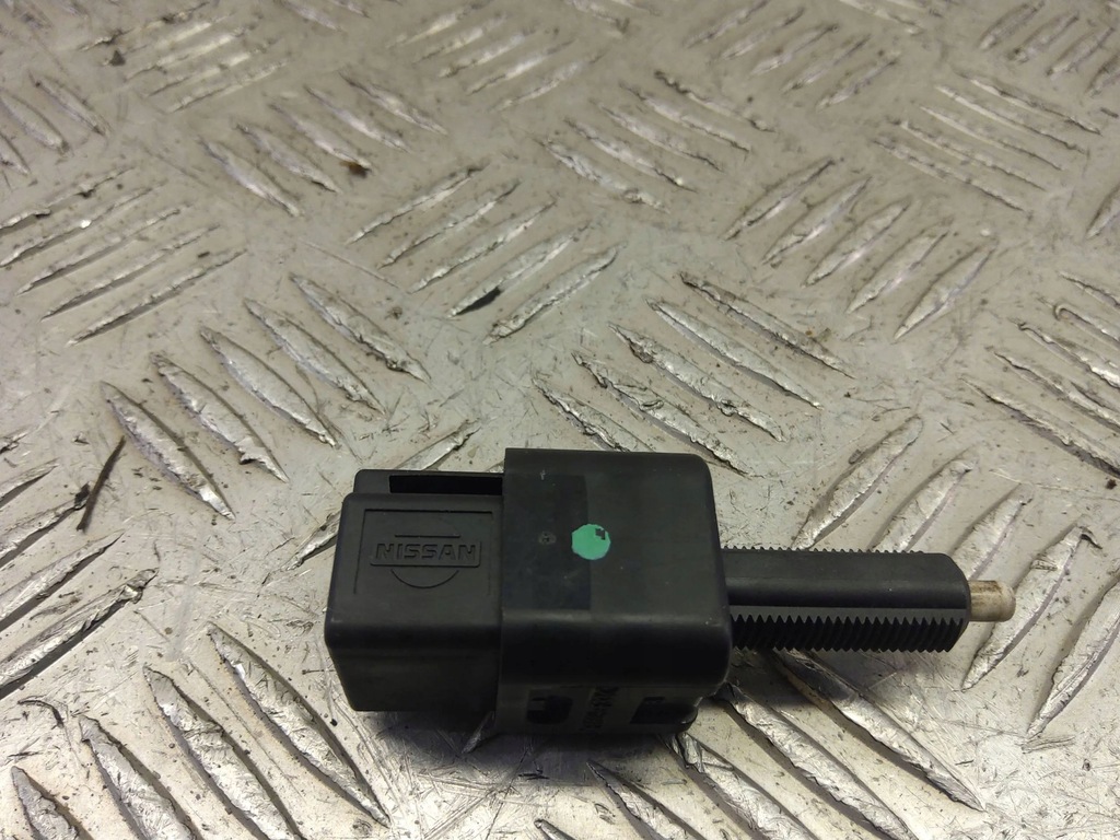 фото №8, Nissan navara d23 2016 датчик тормоза ручного / стояночного