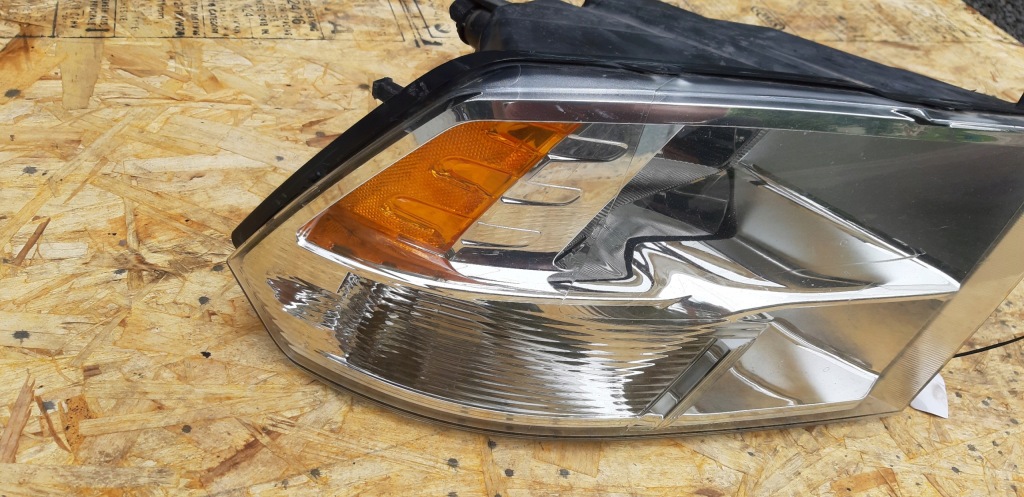 фото №2, Лампа dodge ram оригинал